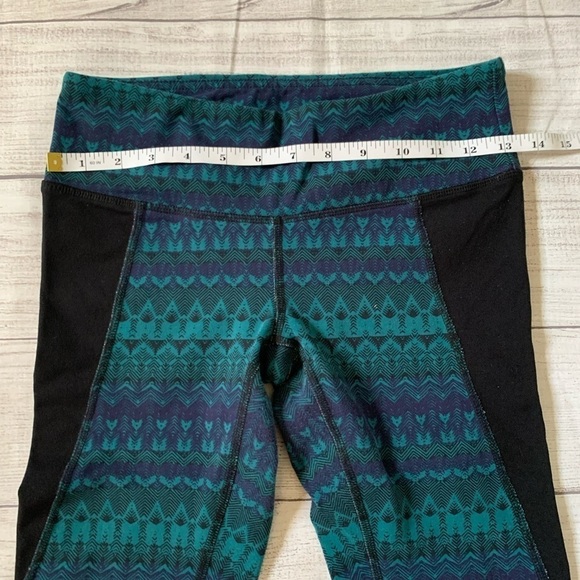 ALO Yoga Illusion 3 Leggings Black/Teal Green Tribal Abstract Print Size Small - Picture 9 of 10